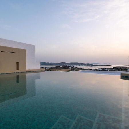 Utopia Suites By Anna Platanou Ajía Iríni Páru Kültér fotó