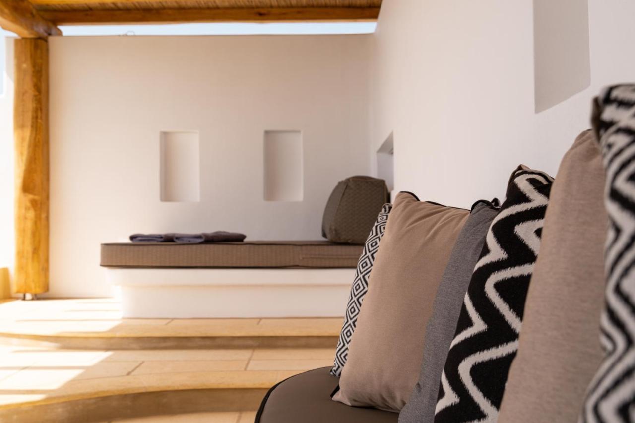 Utopia Suites By Anna Platanou Ajía Iríni Páru Kültér fotó