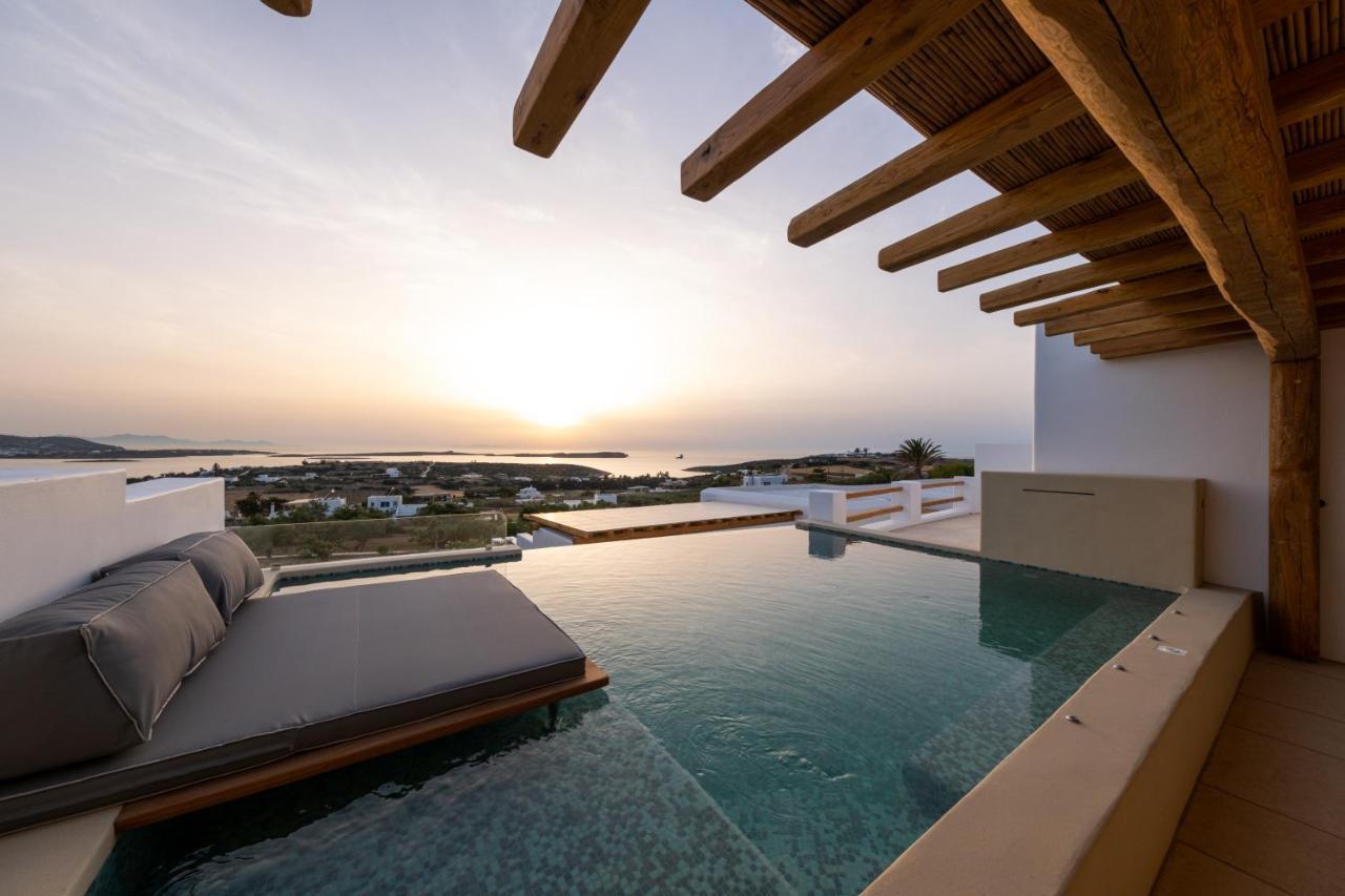 Utopia Suites By Anna Platanou Ajía Iríni Páru Kültér fotó