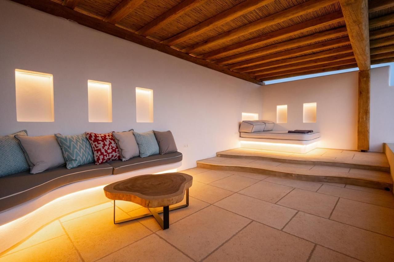 Utopia Suites By Anna Platanou Ajía Iríni Páru Kültér fotó