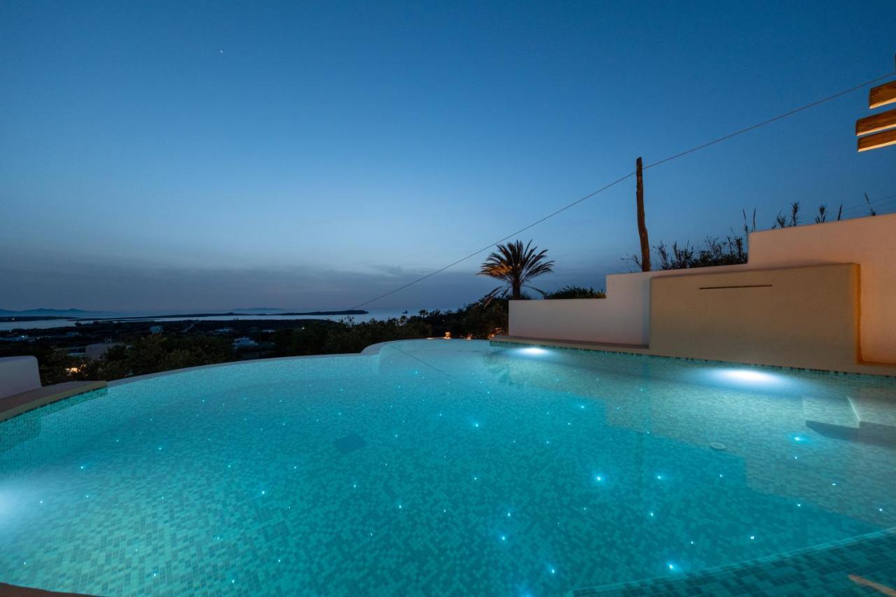 Utopia Suites By Anna Platanou Ajía Iríni Páru Kültér fotó