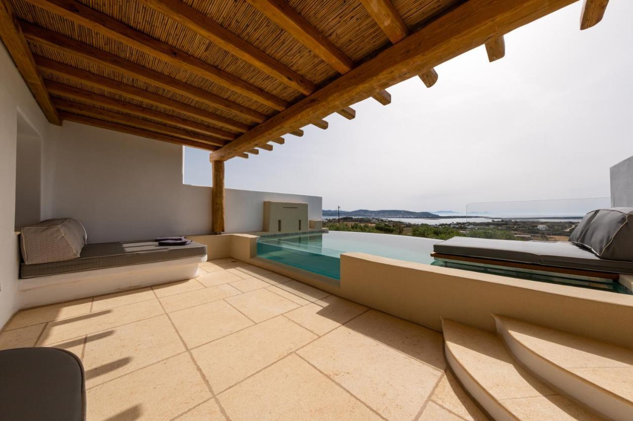 Utopia Suites By Anna Platanou Ajía Iríni Páru Kültér fotó