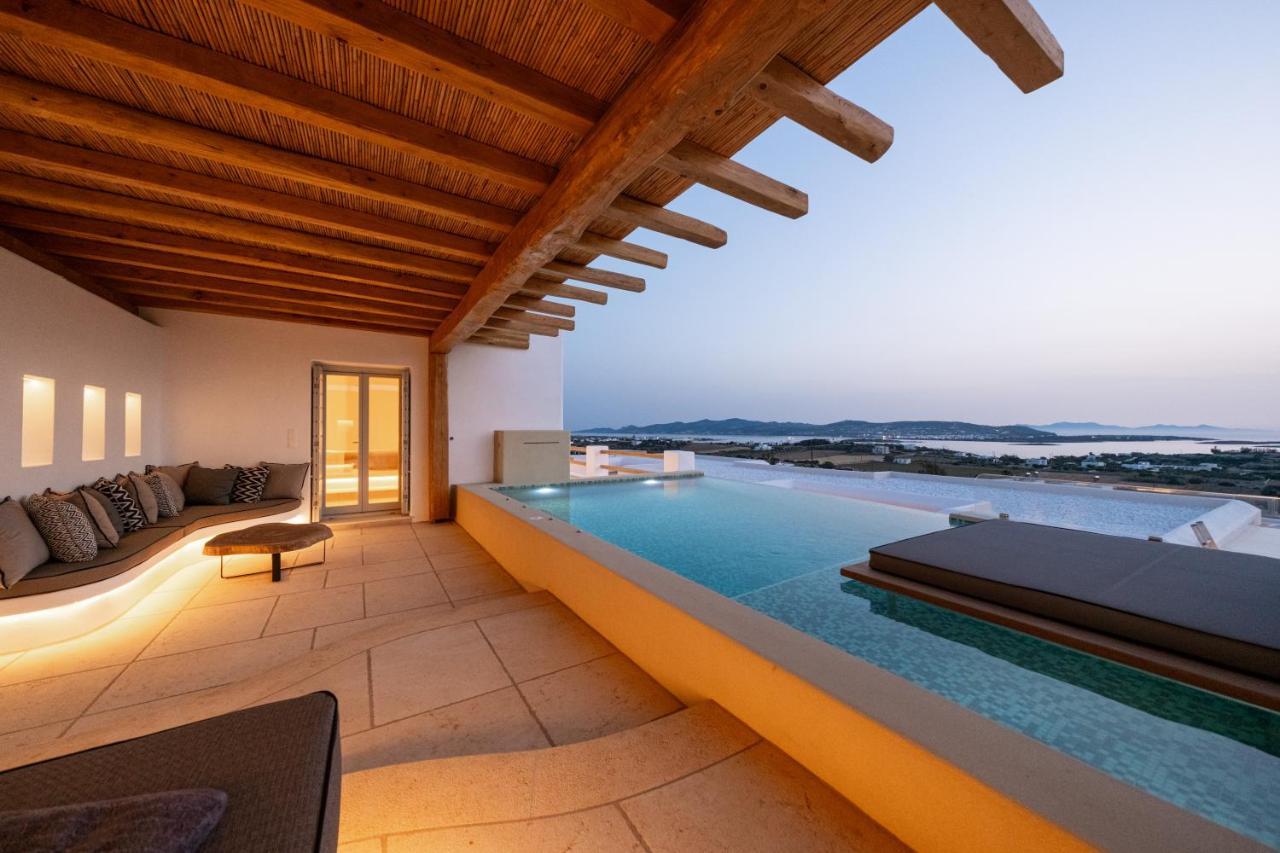 Utopia Suites By Anna Platanou Ajía Iríni Páru Kültér fotó