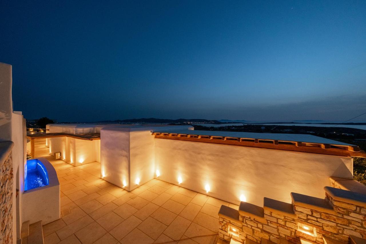 Utopia Suites By Anna Platanou Ajía Iríni Páru Kültér fotó