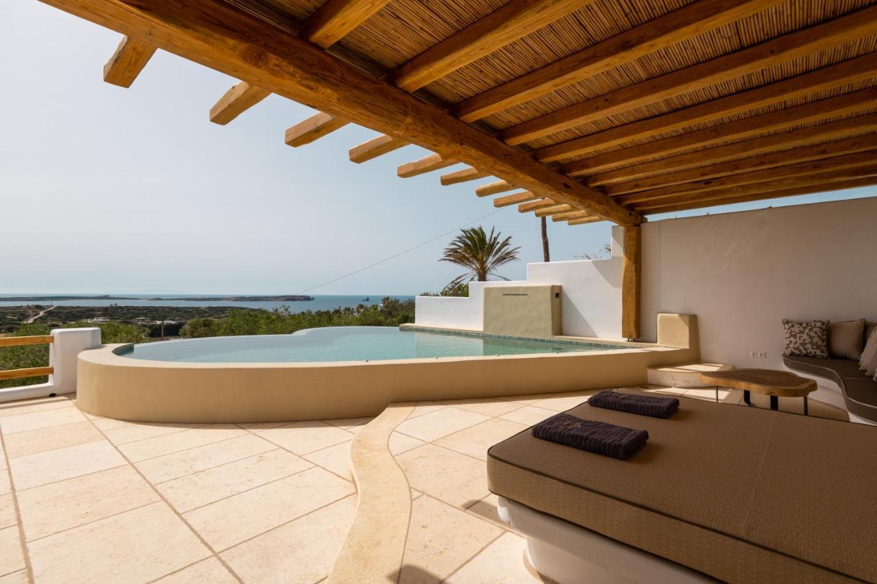 Utopia Suites By Anna Platanou Ajía Iríni Páru Kültér fotó
