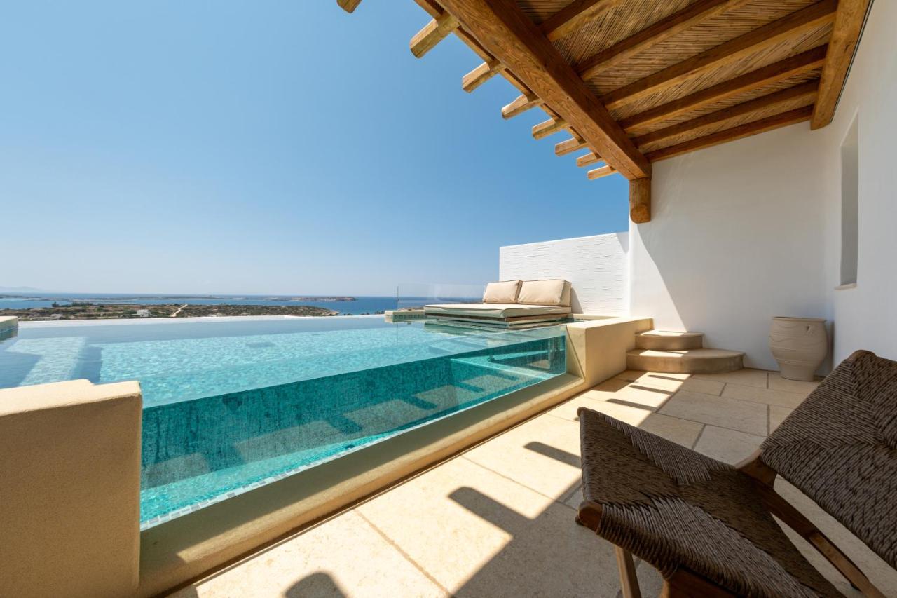Utopia Suites By Anna Platanou Ajía Iríni Páru Kültér fotó