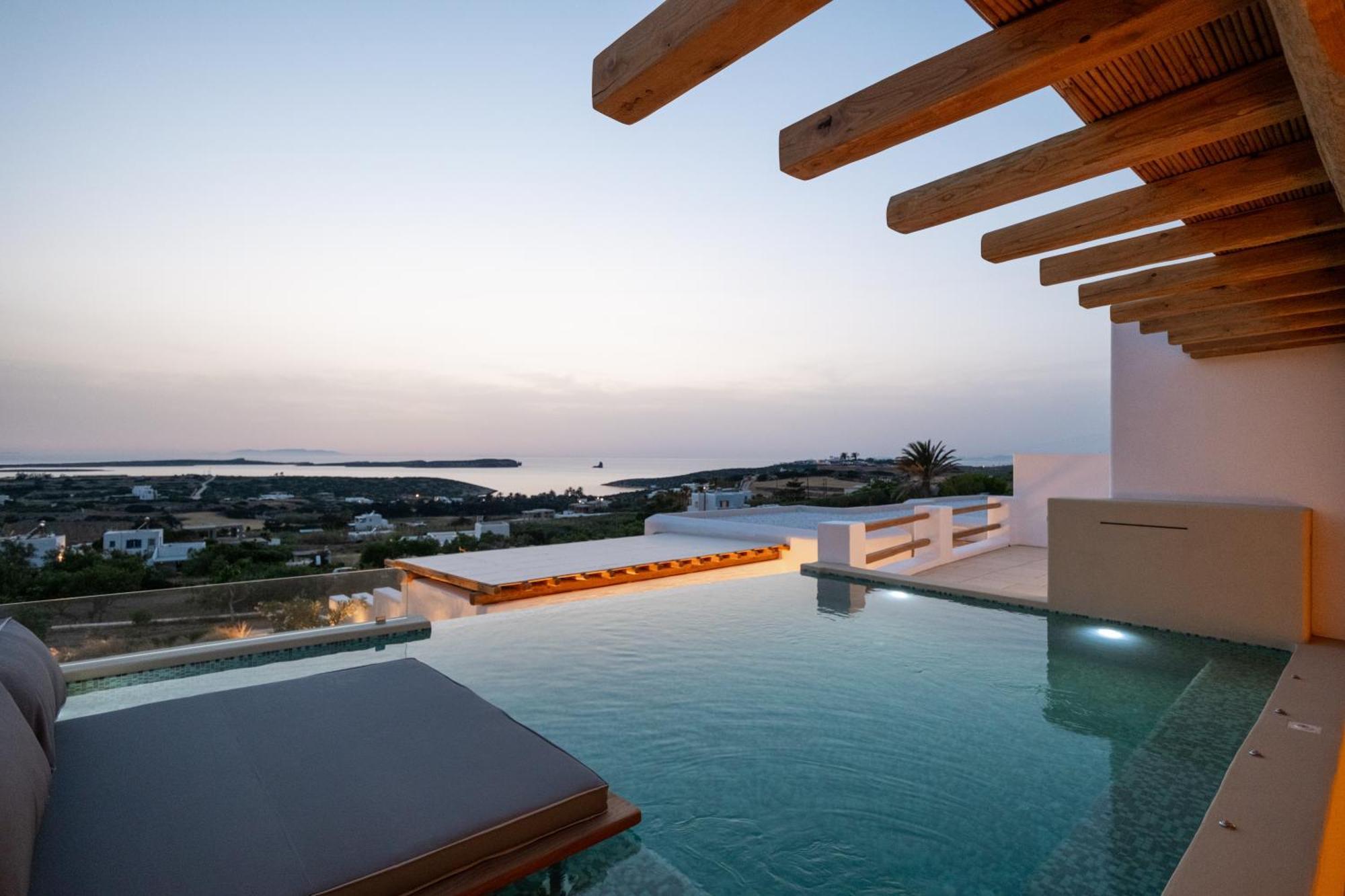Utopia Suites By Anna Platanou Ajía Iríni Páru Kültér fotó
